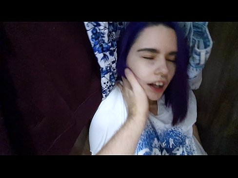 ❤️ Нашел сестренку в шкафу и помог кончить ☑ Анал на wassell.ru ❤
